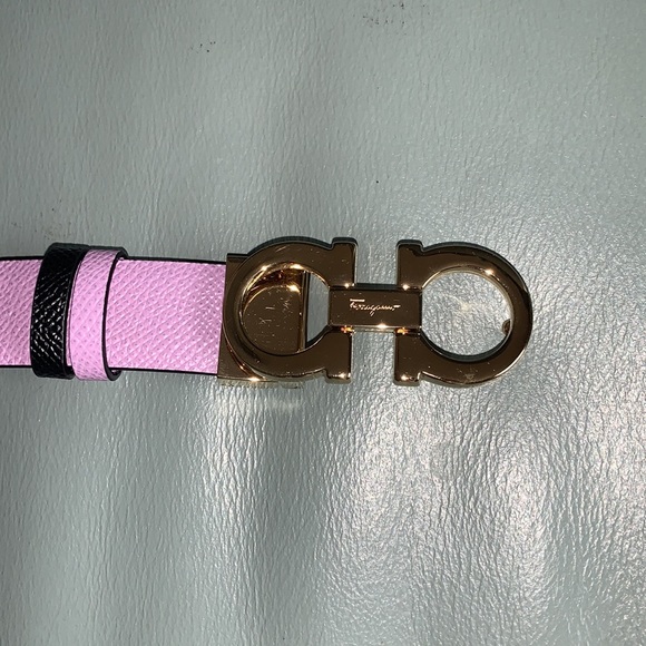 Salvatore Ferragamo Gancini Reversible Leather Belt - Picture 2 of 11